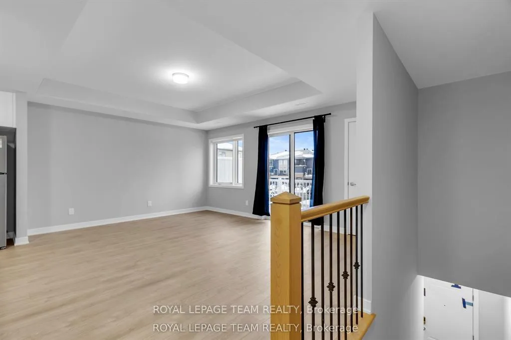 Photo 6 of 1004 Parnian Private, Ottawa, Barrhaven - Half Moon Bay — HOMEH