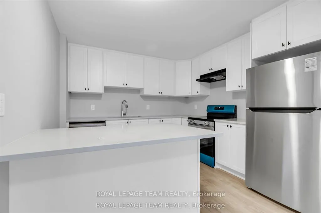 Photo 7 of 1004 Parnian Private, Ottawa, Barrhaven - Half Moon Bay — HOMEH
