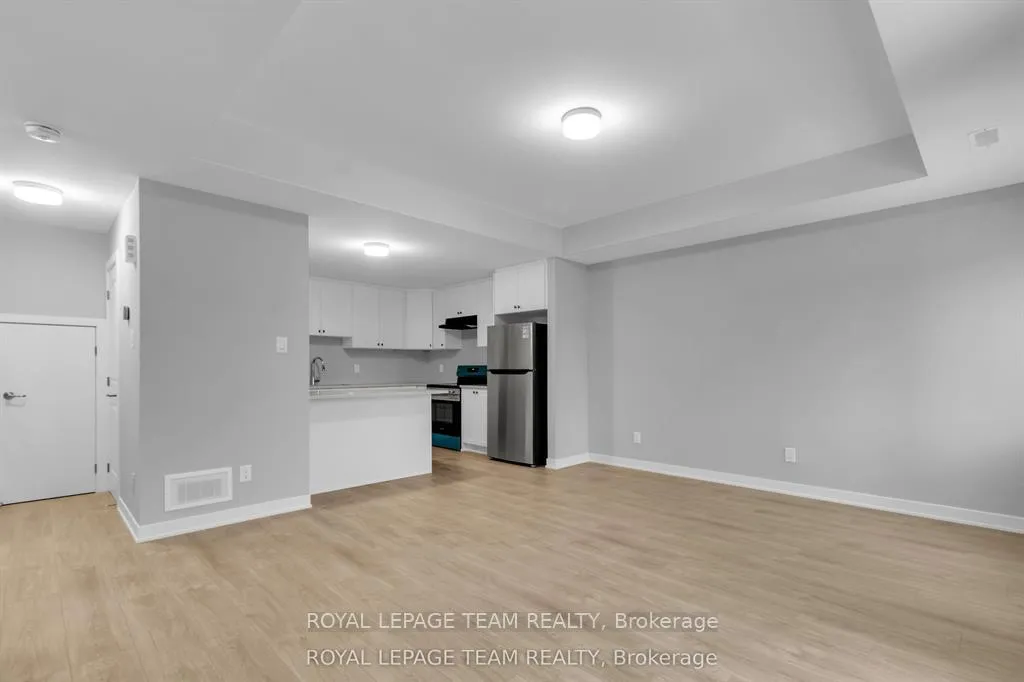 Photo 8 of 1004 Parnian Private, Ottawa, Barrhaven - Half Moon Bay — HOMEH