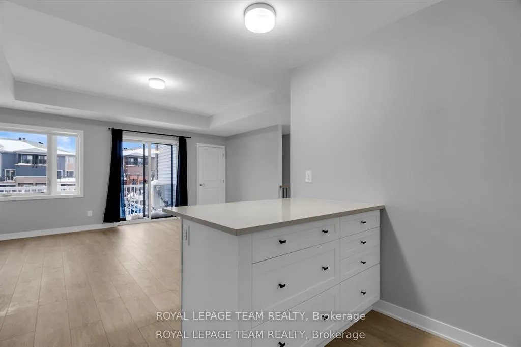 Photo 11 of 1004 Parnian Private, Ottawa, Barrhaven - Half Moon Bay — HOMEH