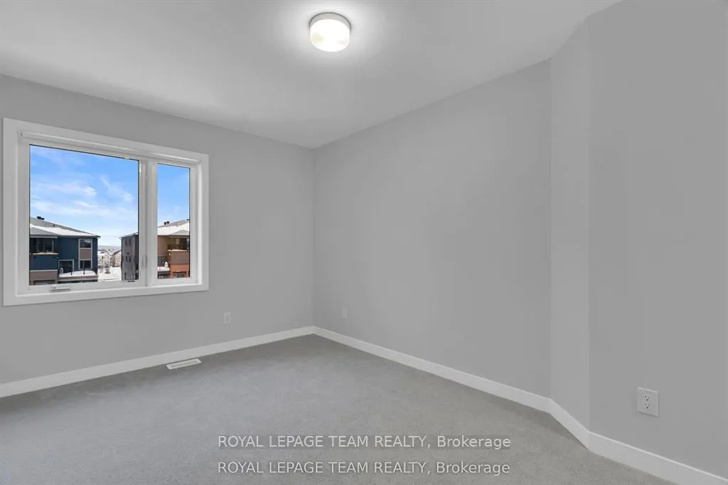 Photo 15 of 1004 Parnian Private, Ottawa, Barrhaven - Half Moon Bay — HOMEH