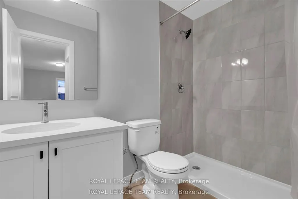 Photo 17 of 1004 Parnian Private, Ottawa, Barrhaven - Half Moon Bay — HOMEH