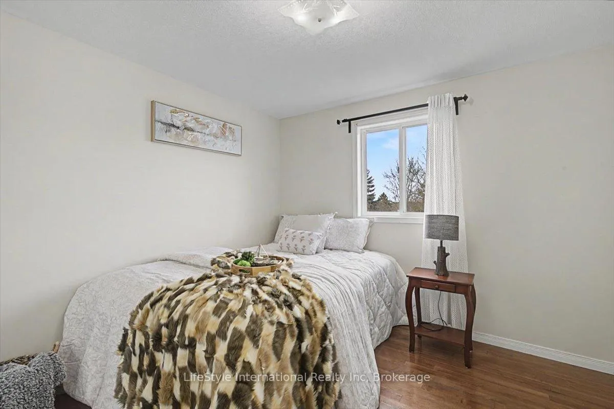 Photo 24 of 56 Raspberry Lane, Guelph, Grange Road — HOMEH