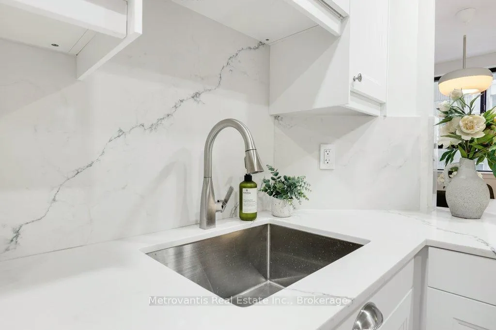 Photo 7 of Unit 708, 470 Laurier Avenue W, Ottawa, Ottawa Centre — HOMEH
