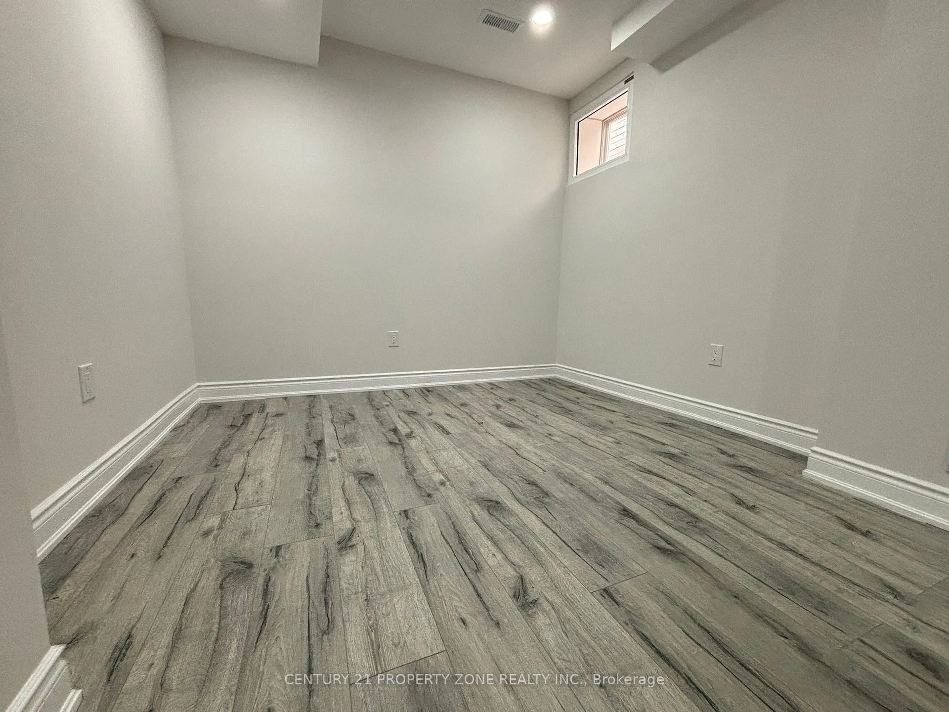 Photo 3 of 61 Hawtrey Road, Brampton, Northwest Brampton — HOMEH