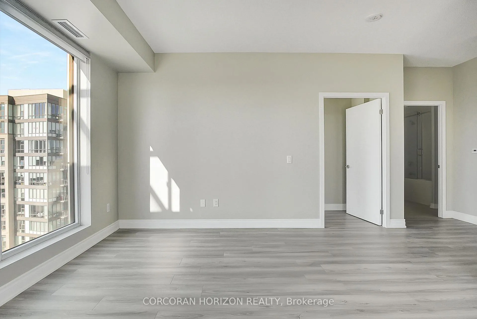 Photo 17 of Unit 1409, 55 Duke Street W, Kitchener — HOMEH