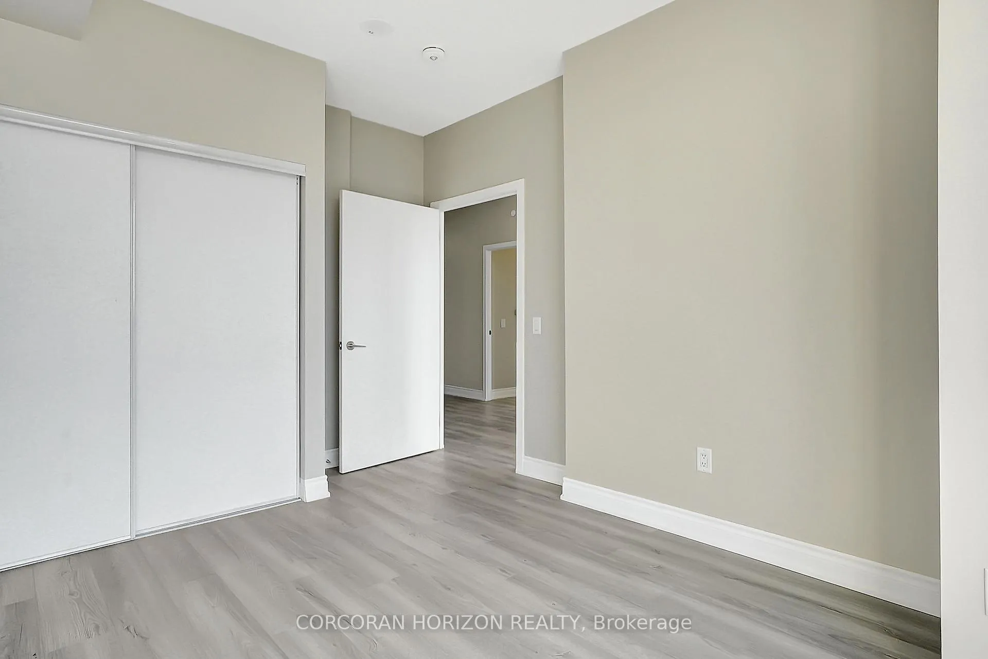 Photo 21 of Unit 1409, 55 Duke Street W, Kitchener — HOMEH