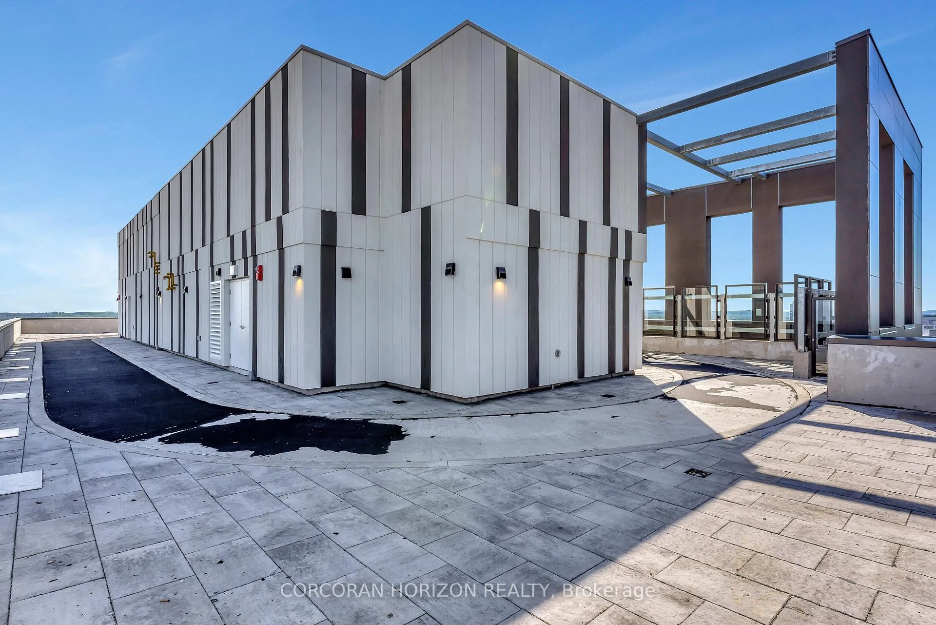 Photo 38 of Unit 1409, 55 Duke Street W, Kitchener — HOMEH