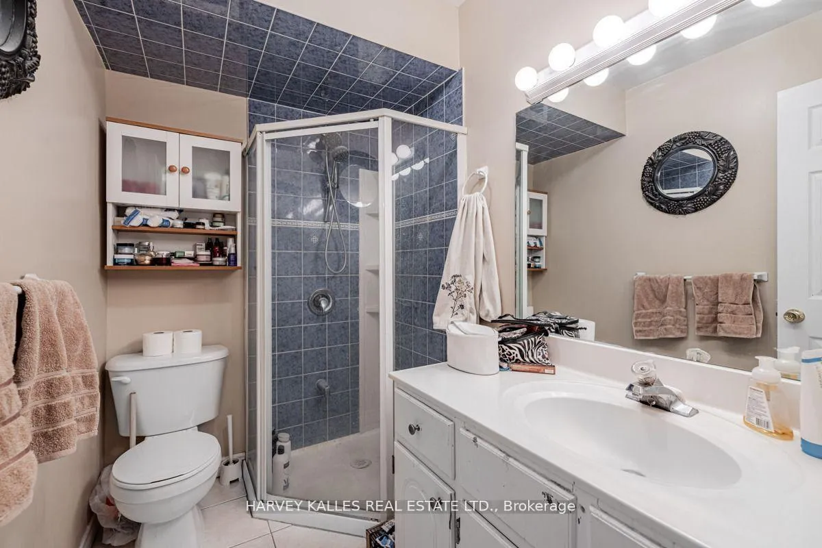 Photo 11 of 82 Poplar Crescent, Aurora, Aurora Highlands — HOMEH