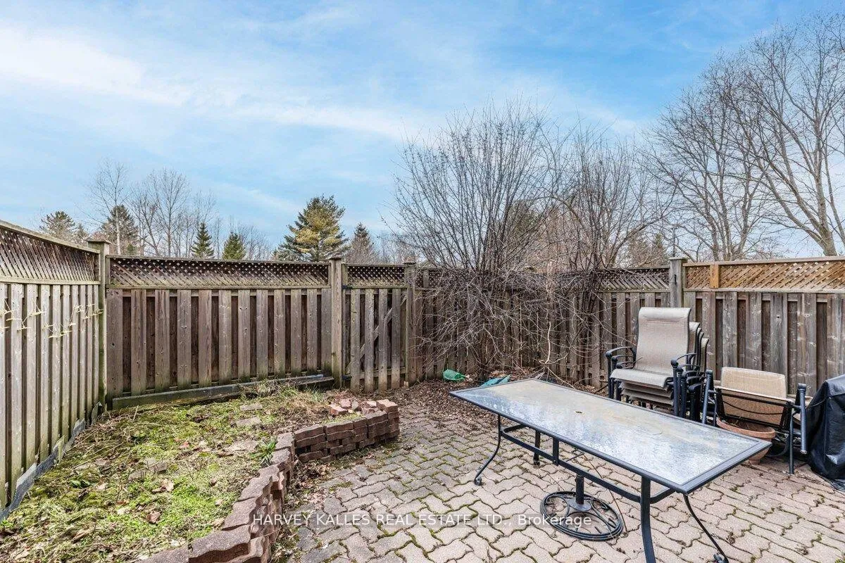 Photo 12 of 82 Poplar Crescent, Aurora, Aurora Highlands — HOMEH