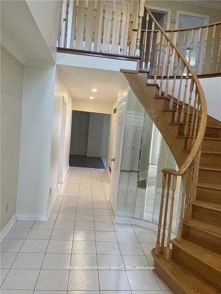 Photo 4 of 94 Elson Street, Markham, Middlefield — HOMEH