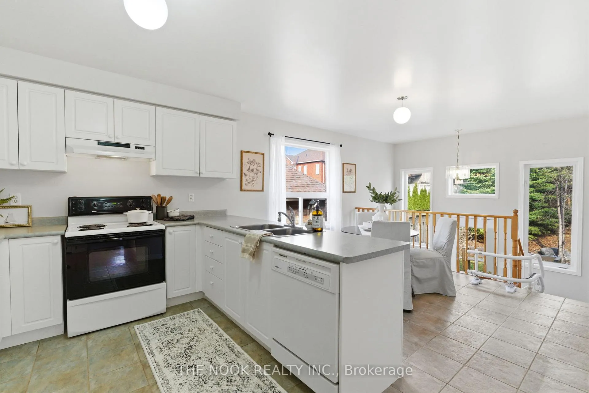 Photo 9 of 1461 Greenvalley Trail, Oshawa, Taunton — HOMEH
