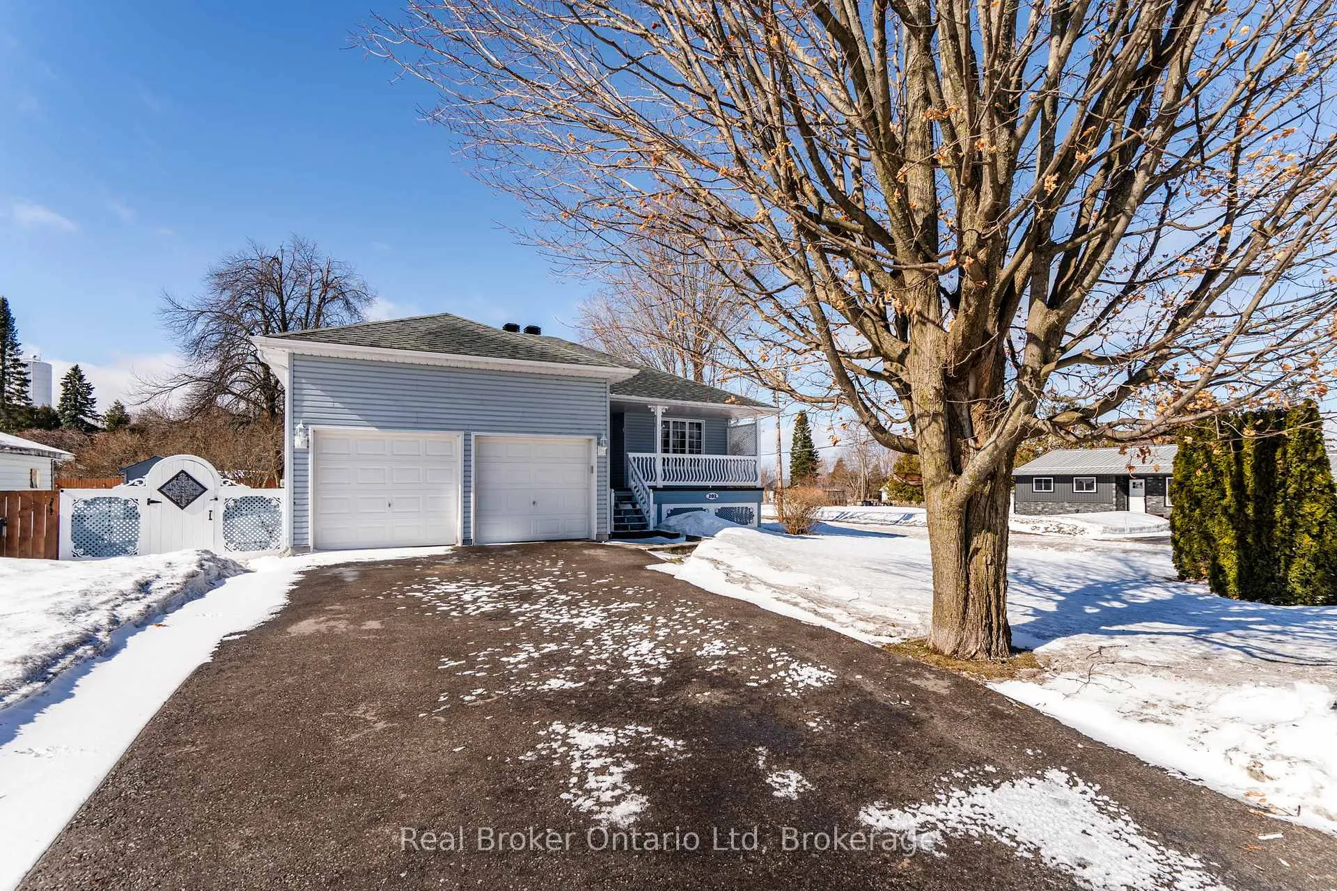 Photo 3 of 202 Ouida Street, Tay, Waubaushene — HOMEH