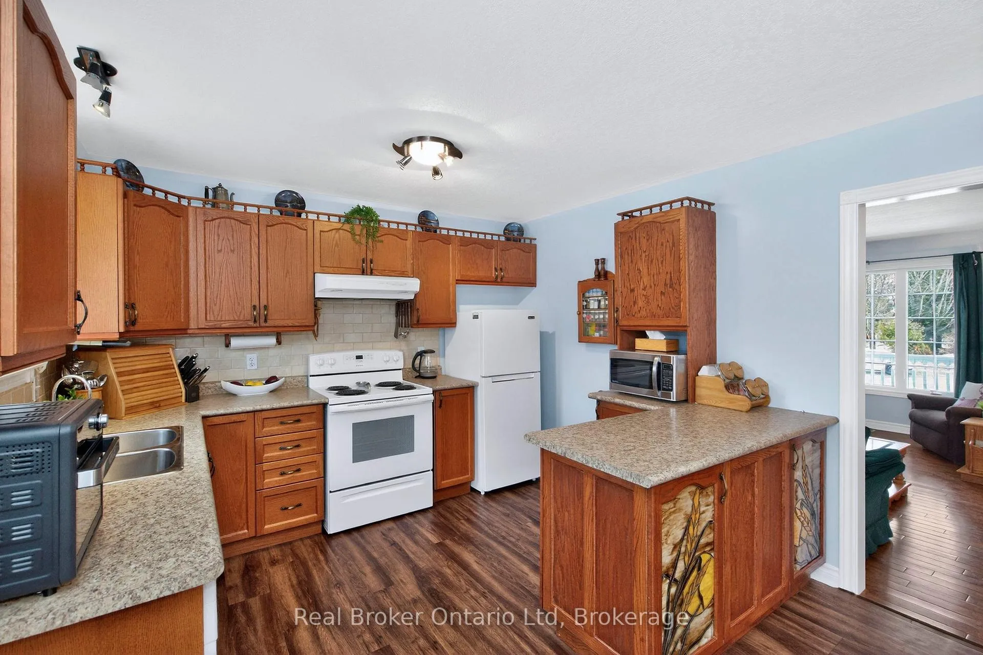 Photo 10 of 202 Ouida Street, Tay, Waubaushene — HOMEH