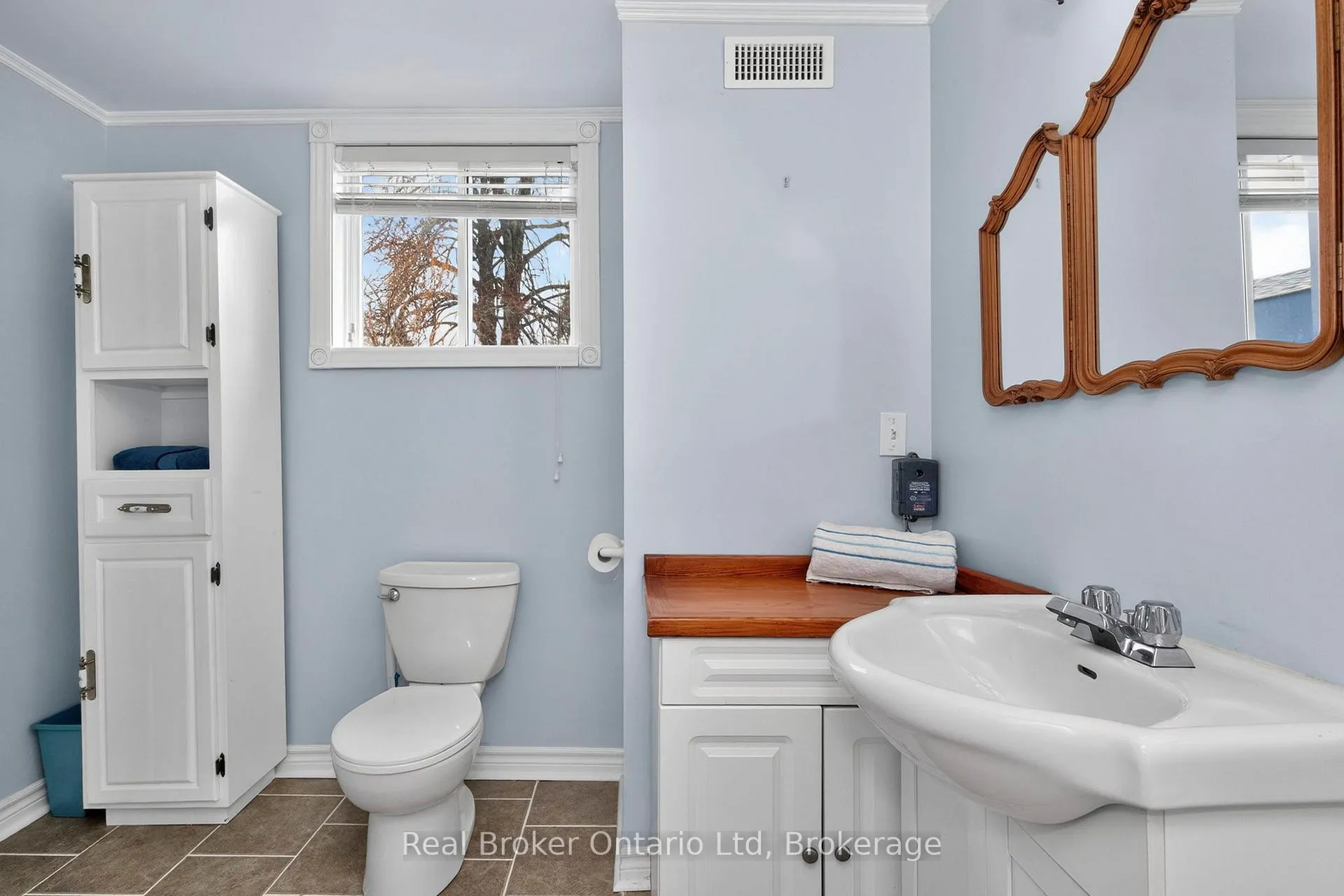 Photo 25 of 202 Ouida Street, Tay, Waubaushene — HOMEH