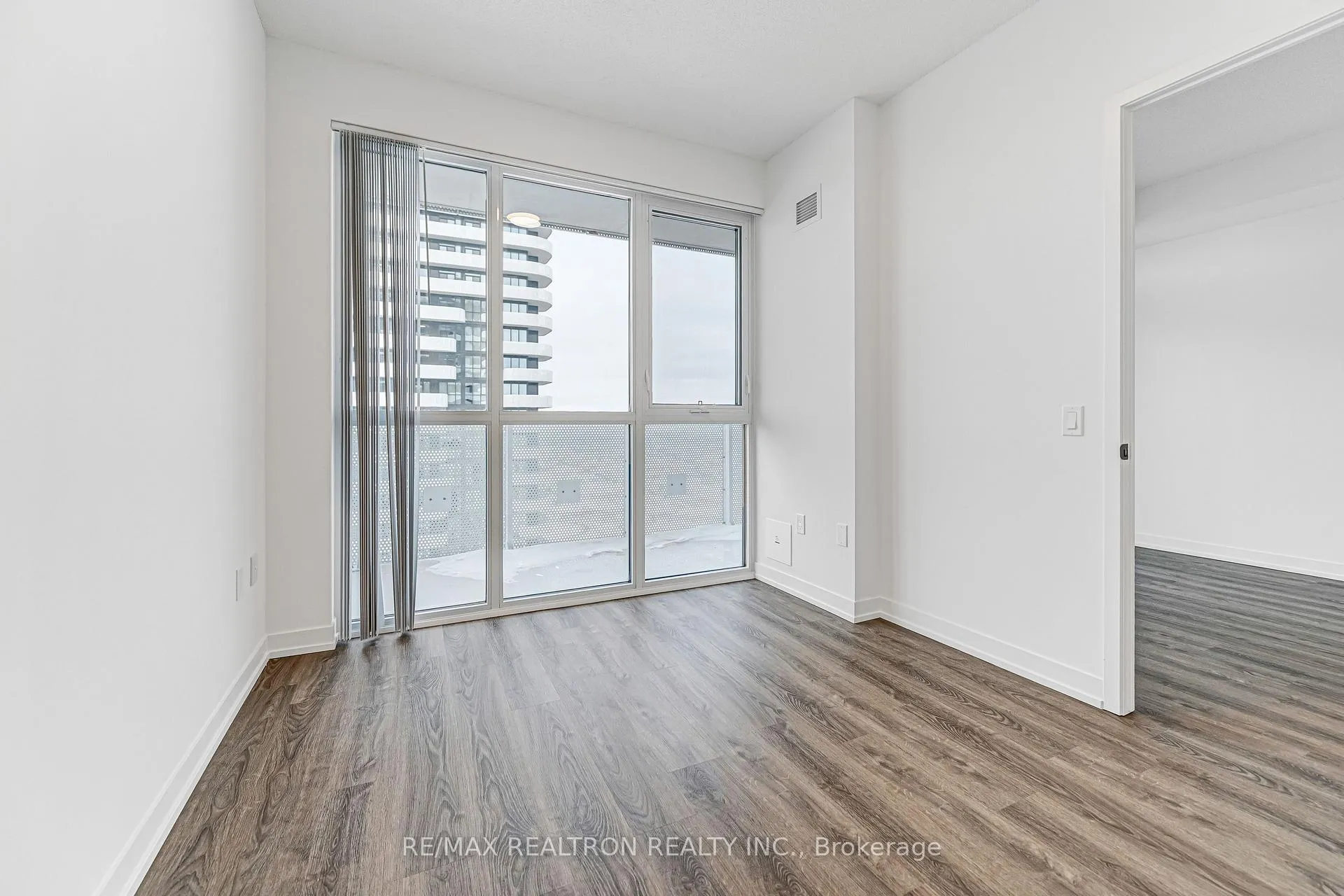 Photo 26 of Unit 5501, 8 Interchange Way, Vaughan, Vaughan Corporate Centre — HOMEH