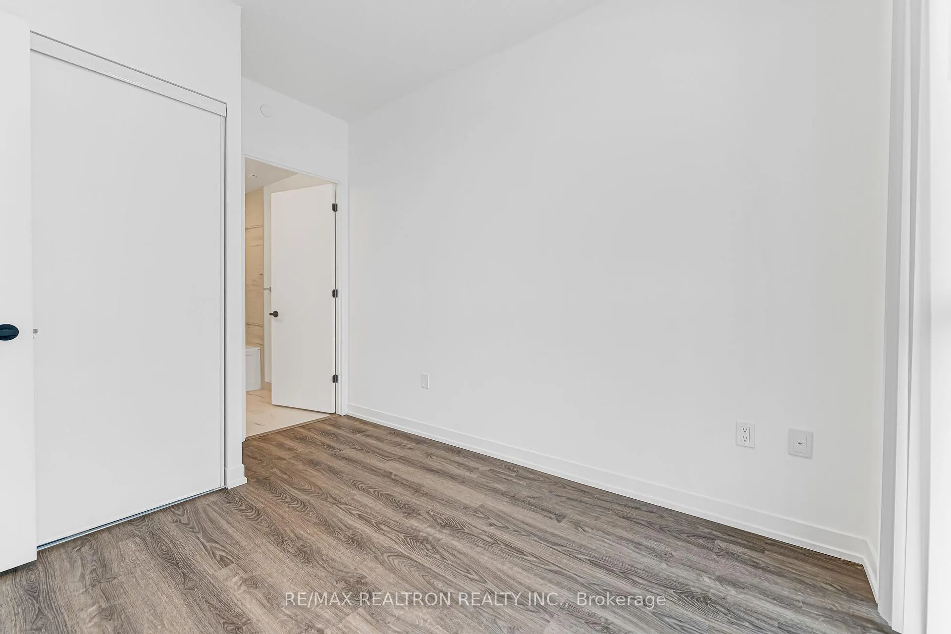 Photo 28 of Unit 5501, 8 Interchange Way, Vaughan, Vaughan Corporate Centre — HOMEH