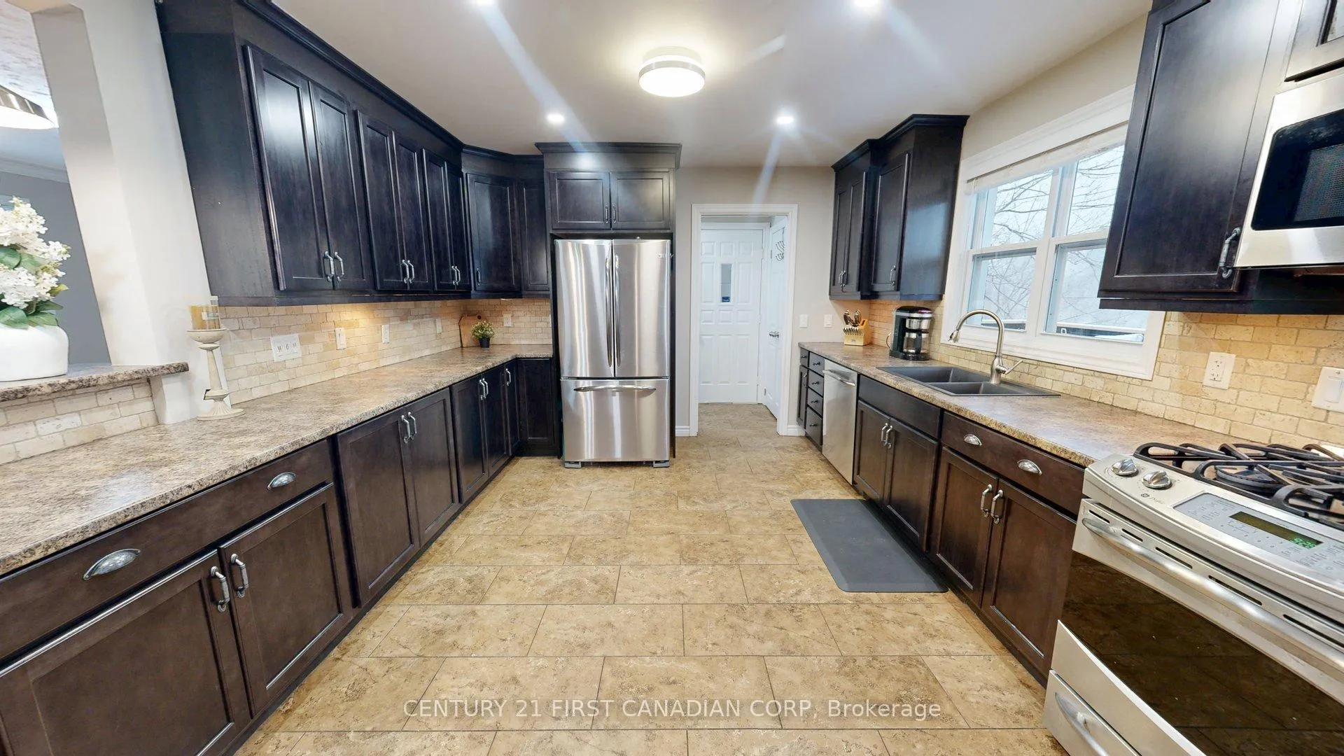 Photo 11 of 4379 Catherine Street, Thames Centre, Rural Thames Centre — HOMEH