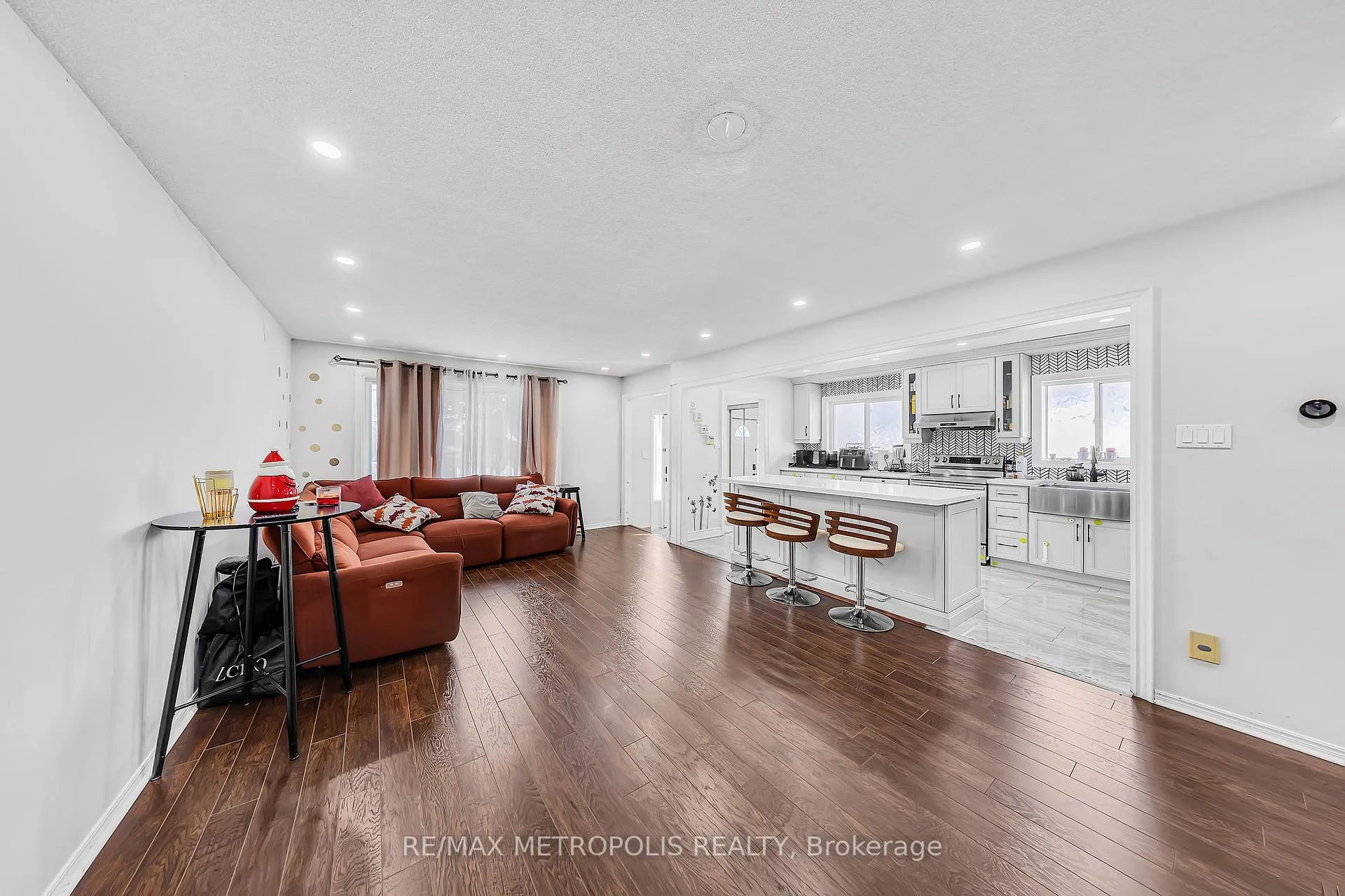 Photo 8 of Unit MAIN, 897 Liverpool Road, Pickering, Bay Ridges — HOMEH