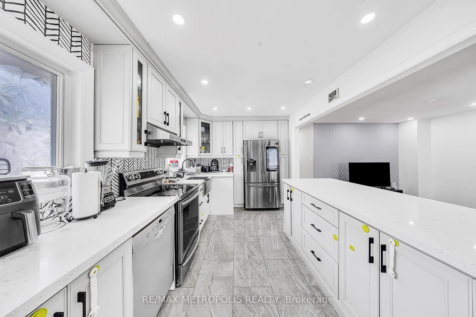 Photo 13 of Unit MAIN, 897 Liverpool Road, Pickering, Bay Ridges — HOMEH