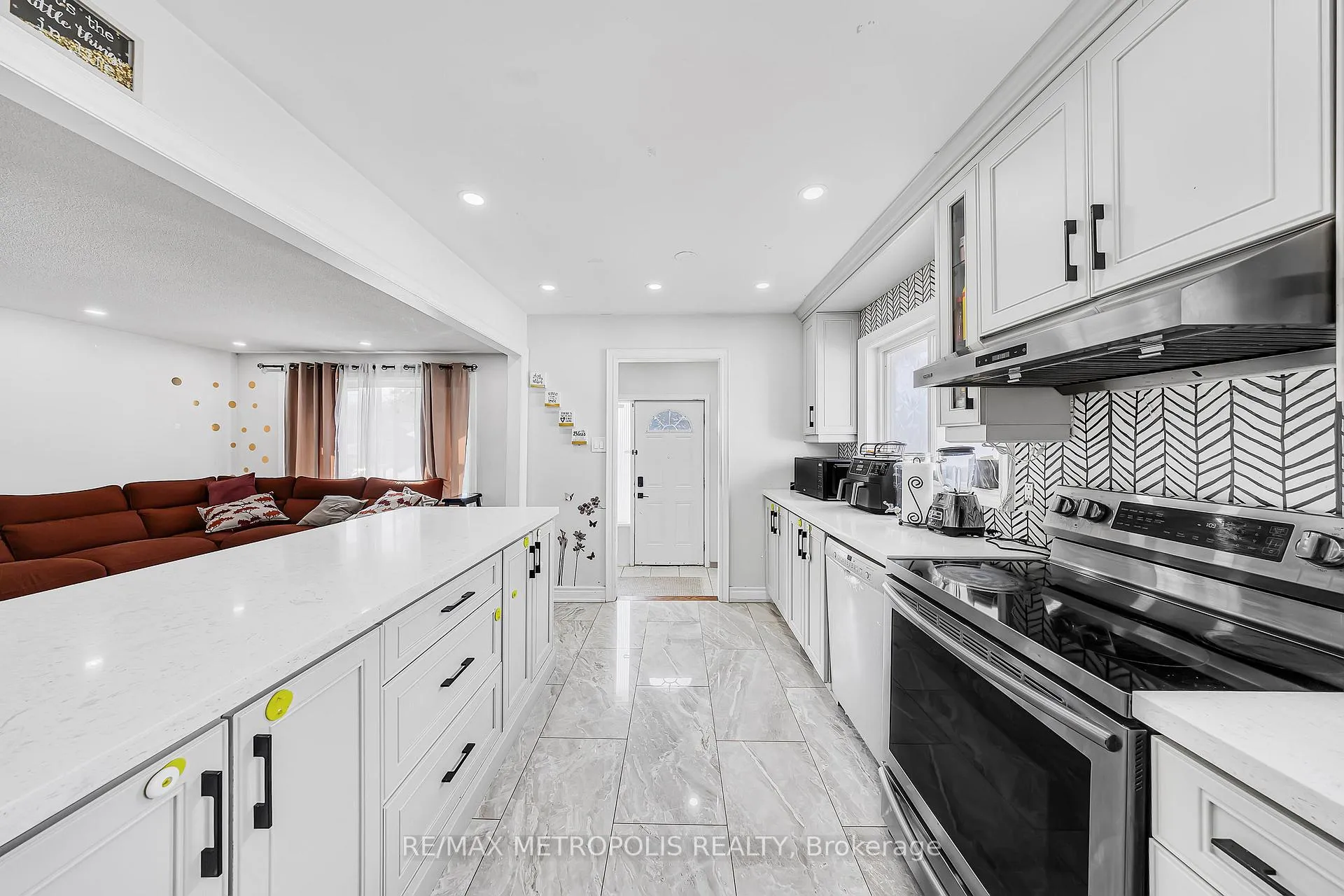 Photo 14 of Unit MAIN, 897 Liverpool Road, Pickering, Bay Ridges — HOMEH