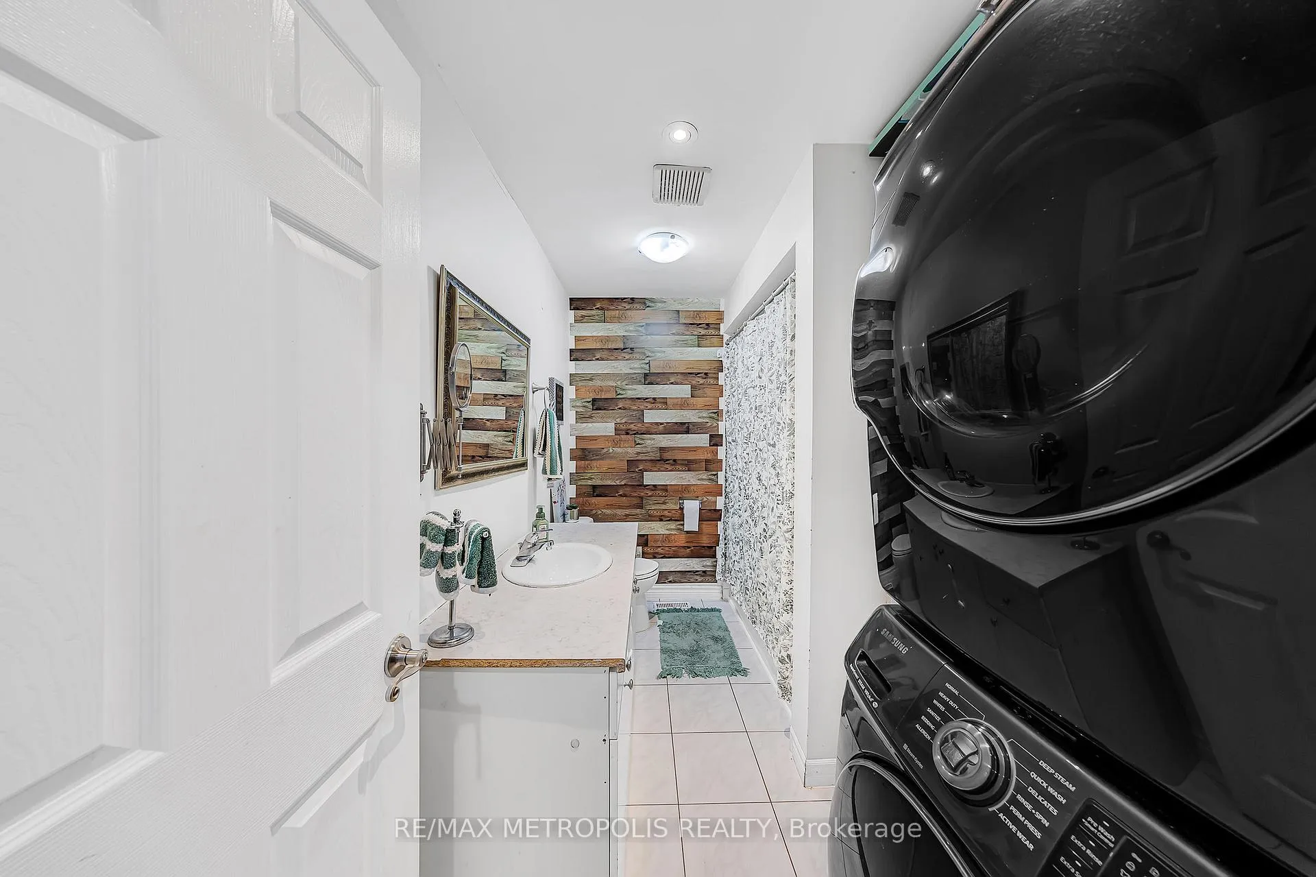Photo 16 of Unit MAIN, 897 Liverpool Road, Pickering, Bay Ridges — HOMEH
