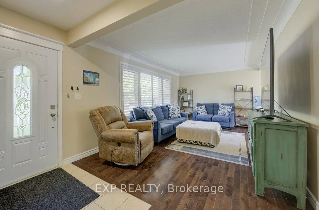 Photo 2 of 8568 Champlain Drive, Niagara Falls, Chippawa — HOMEH