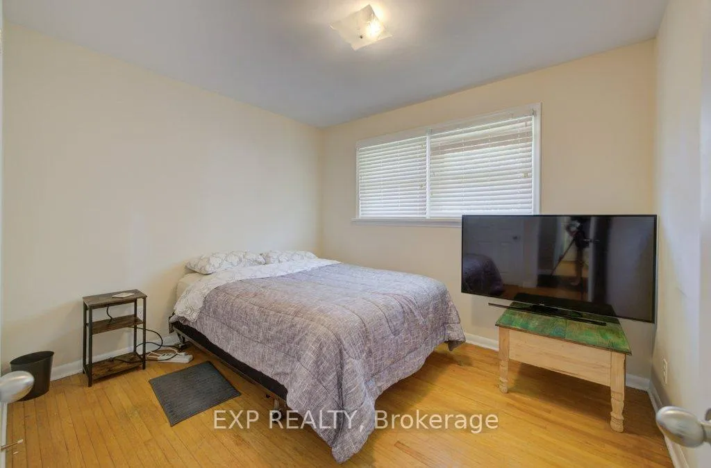 Photo 7 of 8568 Champlain Drive, Niagara Falls, Chippawa — HOMEH