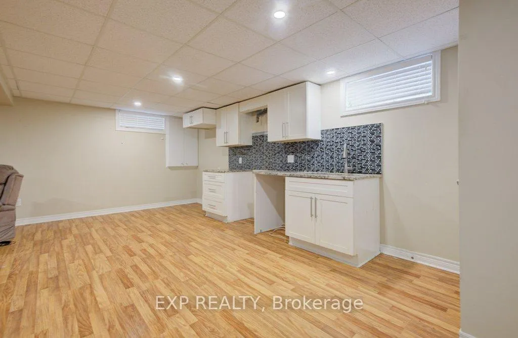 Photo 10 of 8568 Champlain Drive, Niagara Falls, Chippawa — HOMEH