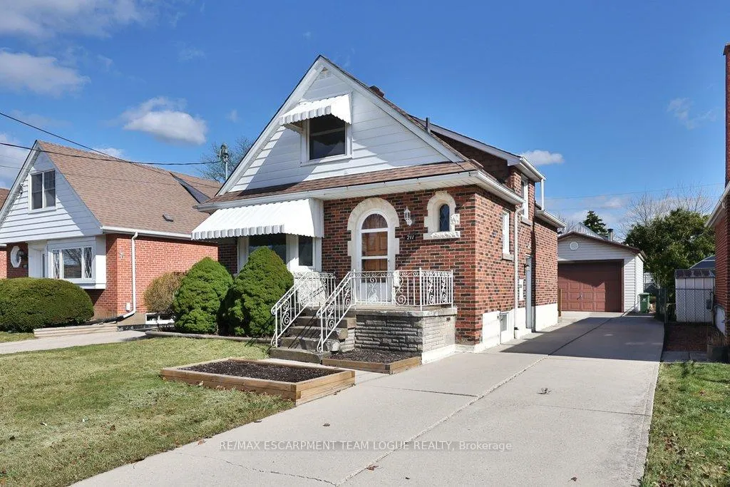 Front of 211 Glencairn Avenue