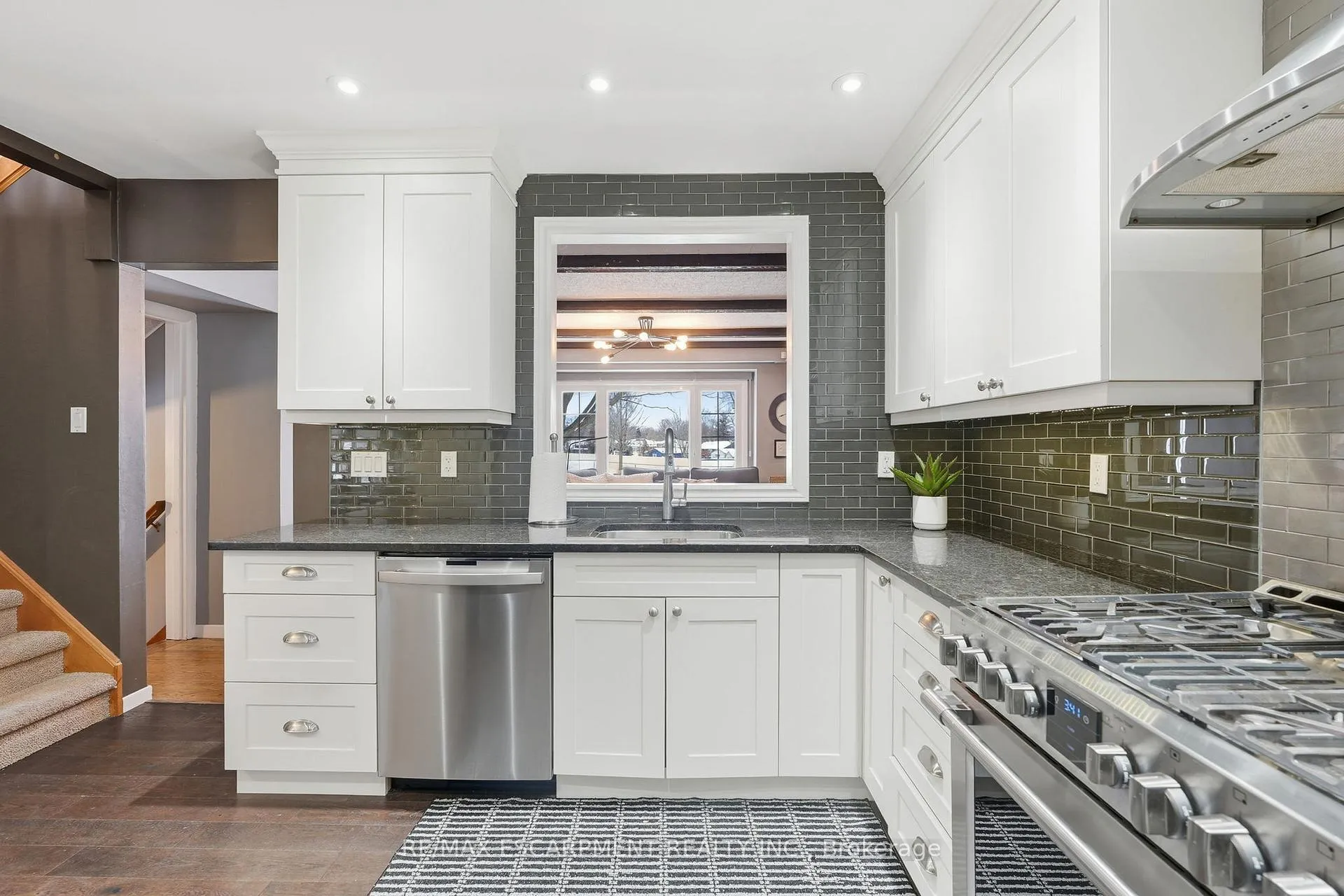 Photo 12 of 2036 Mountainside Drive, Burlington, Mountainside — HOMEH