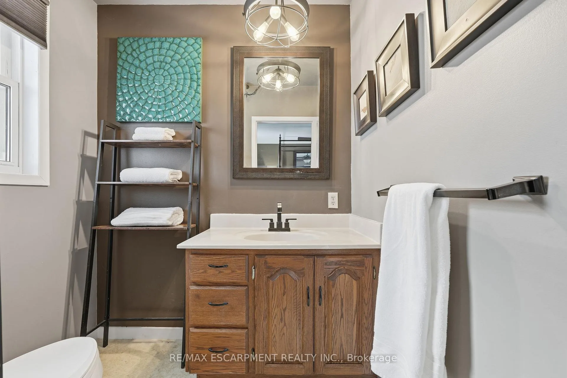 Photo 30 of 2036 Mountainside Drive, Burlington, Mountainside — HOMEH