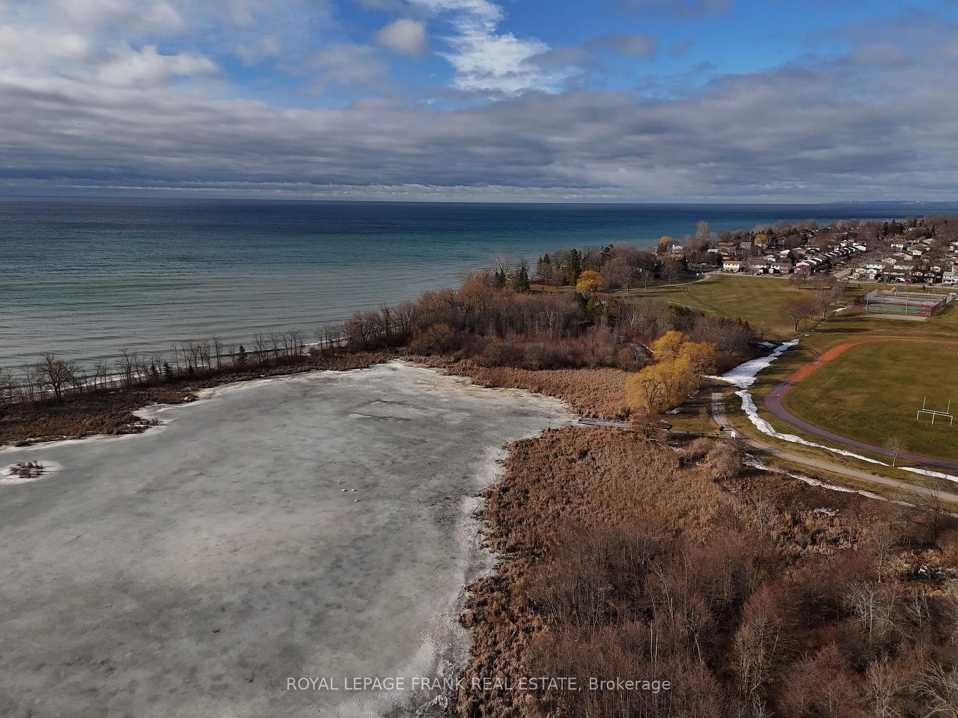 Photo 7 of 1464 Wecker Drive, Oshawa, Lakeview — HOMEH