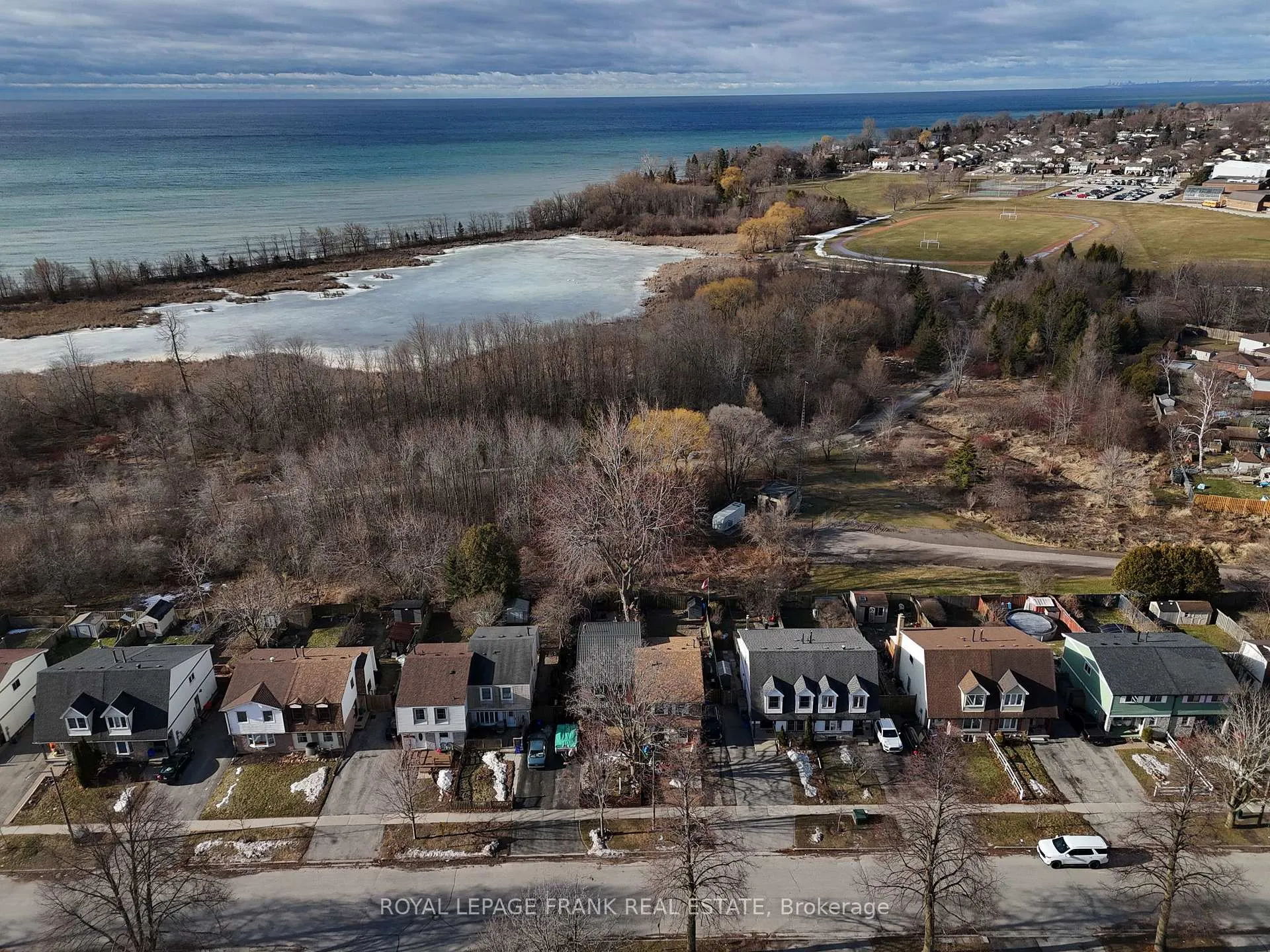 Photo 10 of 1464 Wecker Drive, Oshawa, Lakeview — HOMEH