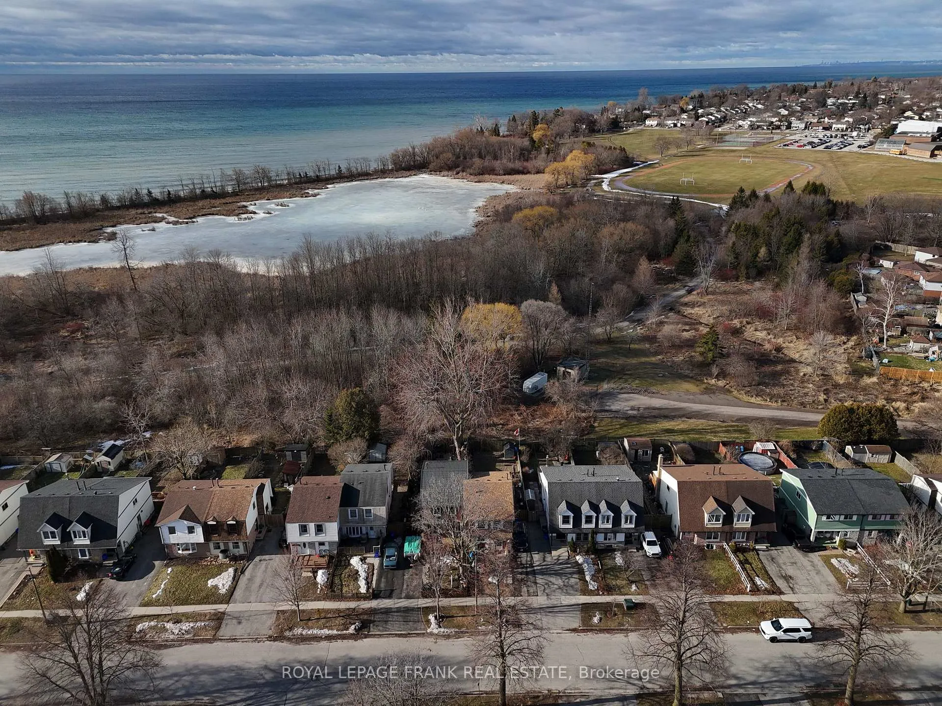 Photo 11 of 1464 Wecker Drive, Oshawa, Lakeview — HOMEH