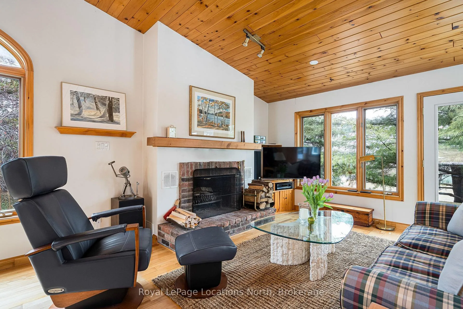 Photo 5 of 26 Oslerview Drive, Clearview, Rural Clearview — HOMEH