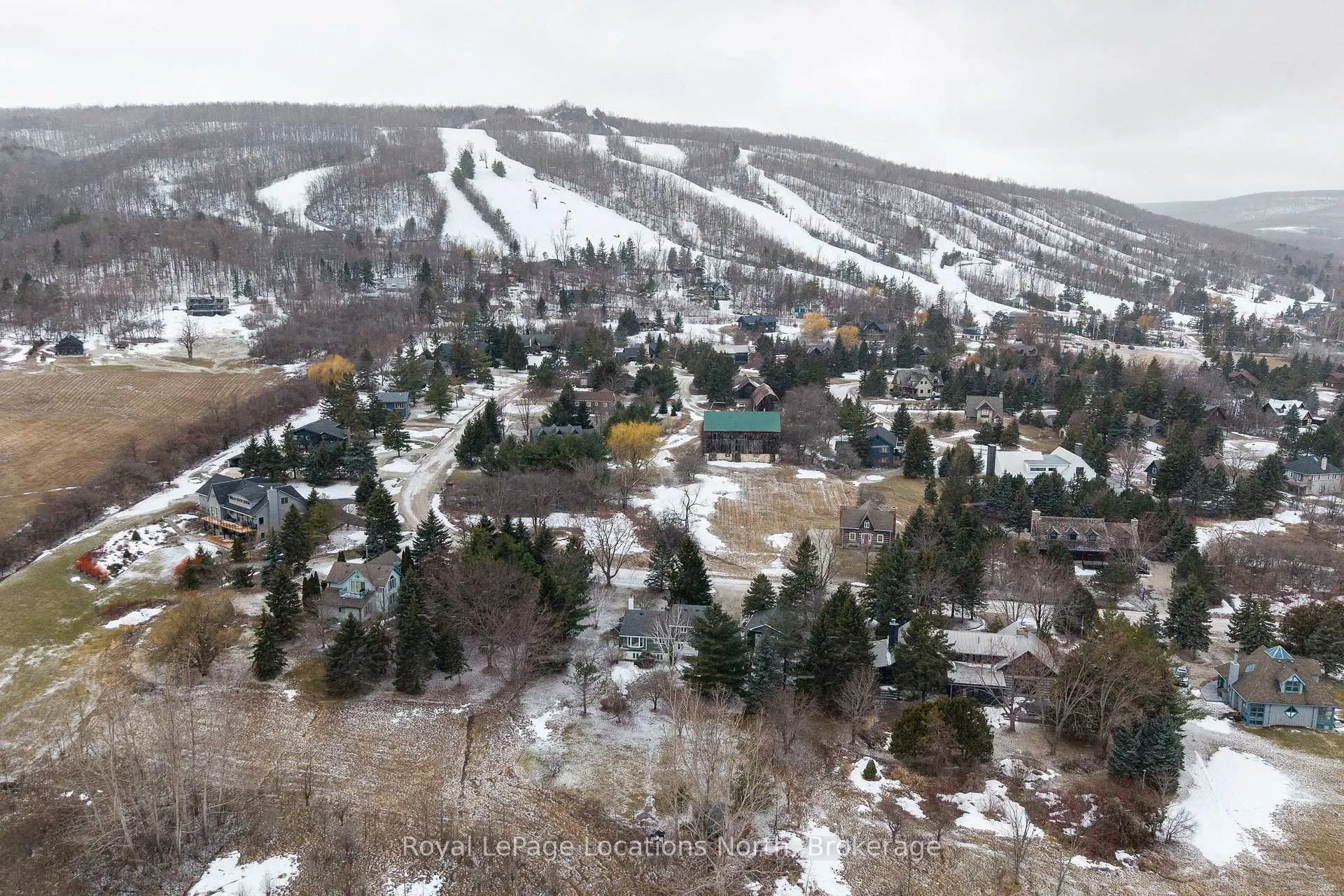Photo 44 of 26 Oslerview Drive, Clearview, Rural Clearview — HOMEH