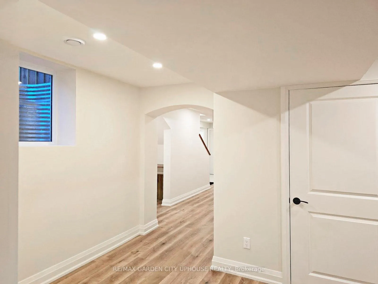 Photo 7 of Unit LOWER, 11 Manhattan Court, St. Catharines, Haig — HOMEH