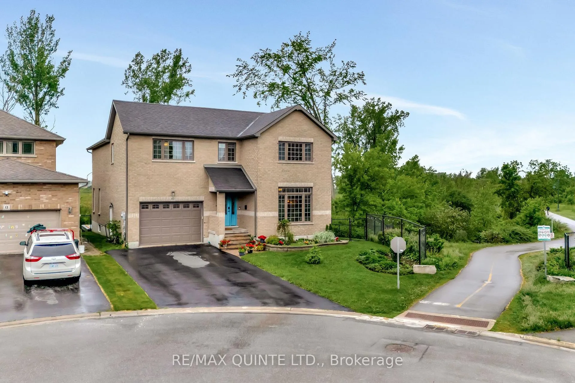 Photo 2 of 10 Meagher Place, Belleville, Belleville Ward — HOMEH