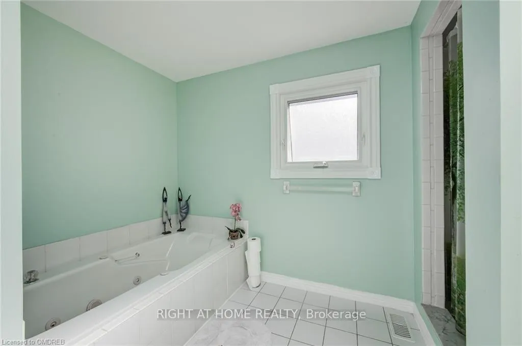 Photo 14 of 333 Brigade Drive, Hamilton, Barnstown — HOMEH