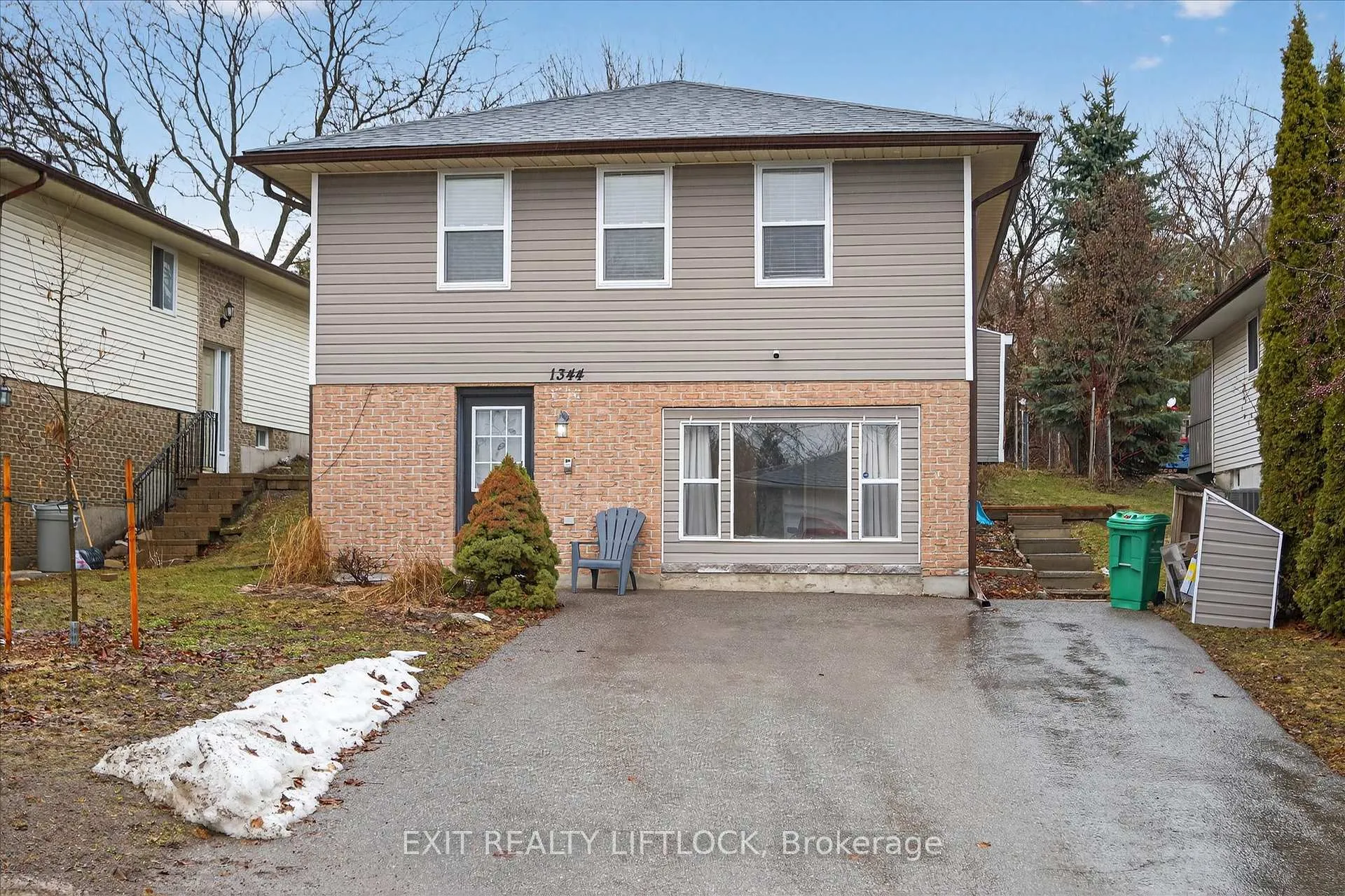 Photo 2 of 1344 Tudor Crescent, Peterborough, Ashburnham Ward 4 — HOMEH