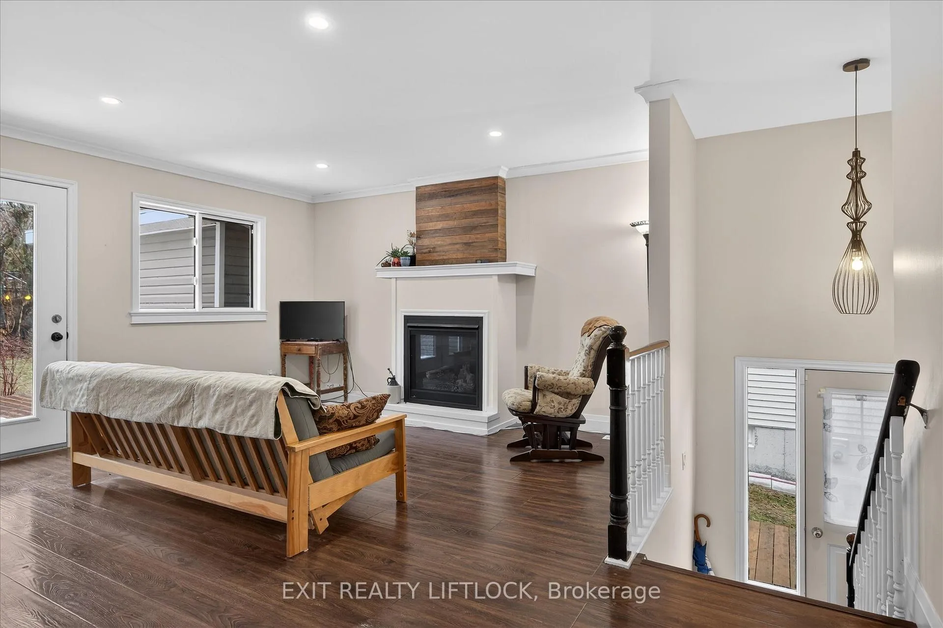 Photo 7 of 1344 Tudor Crescent, Peterborough, Ashburnham Ward 4 — HOMEH