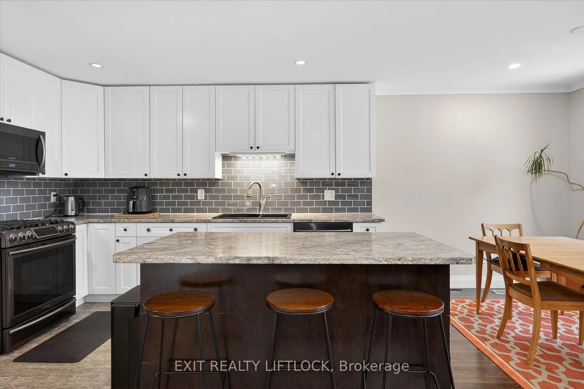 Photo 15 of 1344 Tudor Crescent, Peterborough, Ashburnham Ward 4 — HOMEH