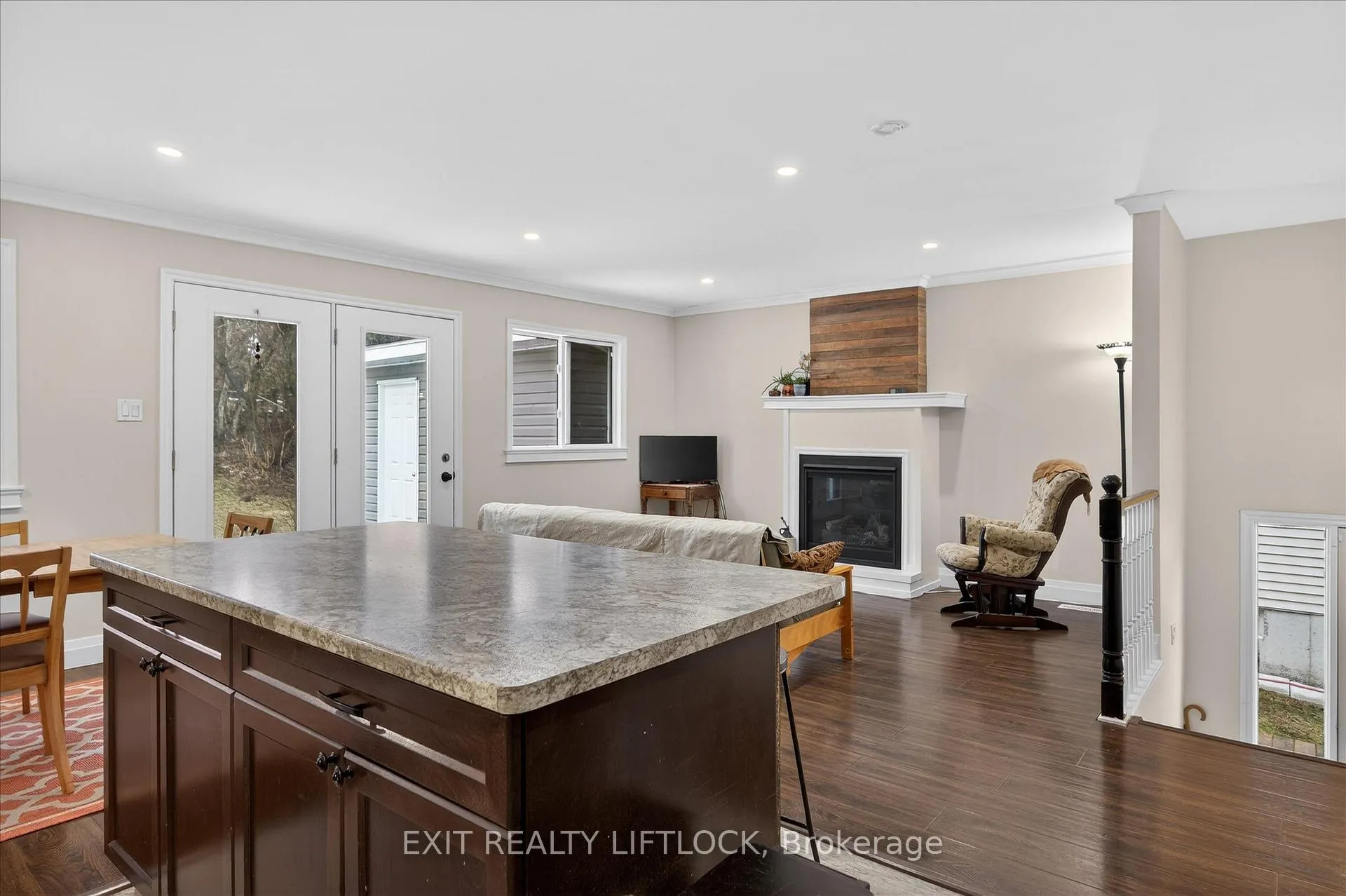 Photo 18 of 1344 Tudor Crescent, Peterborough, Ashburnham Ward 4 — HOMEH