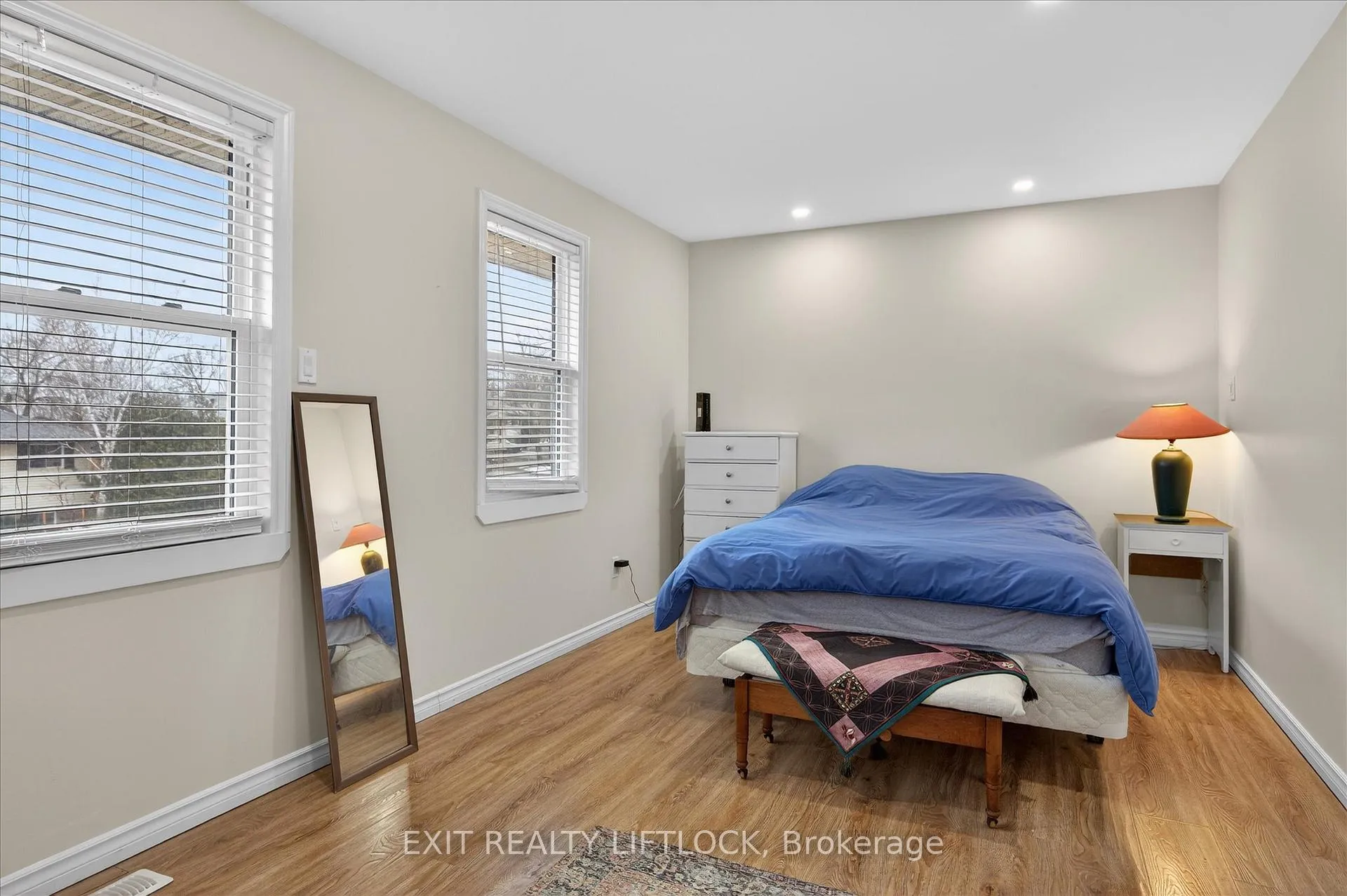 Photo 21 of 1344 Tudor Crescent, Peterborough, Ashburnham Ward 4 — HOMEH
