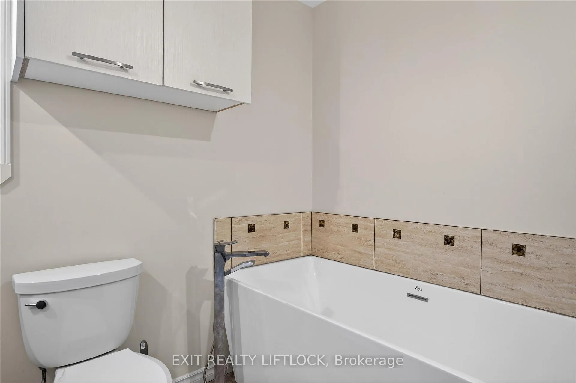 Photo 26 of 1344 Tudor Crescent, Peterborough, Ashburnham Ward 4 — HOMEH