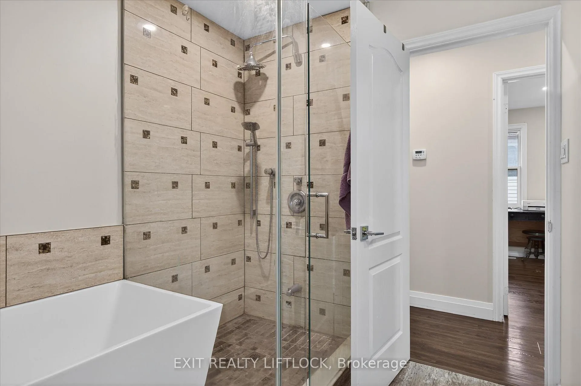 Photo 27 of 1344 Tudor Crescent, Peterborough, Ashburnham Ward 4 — HOMEH