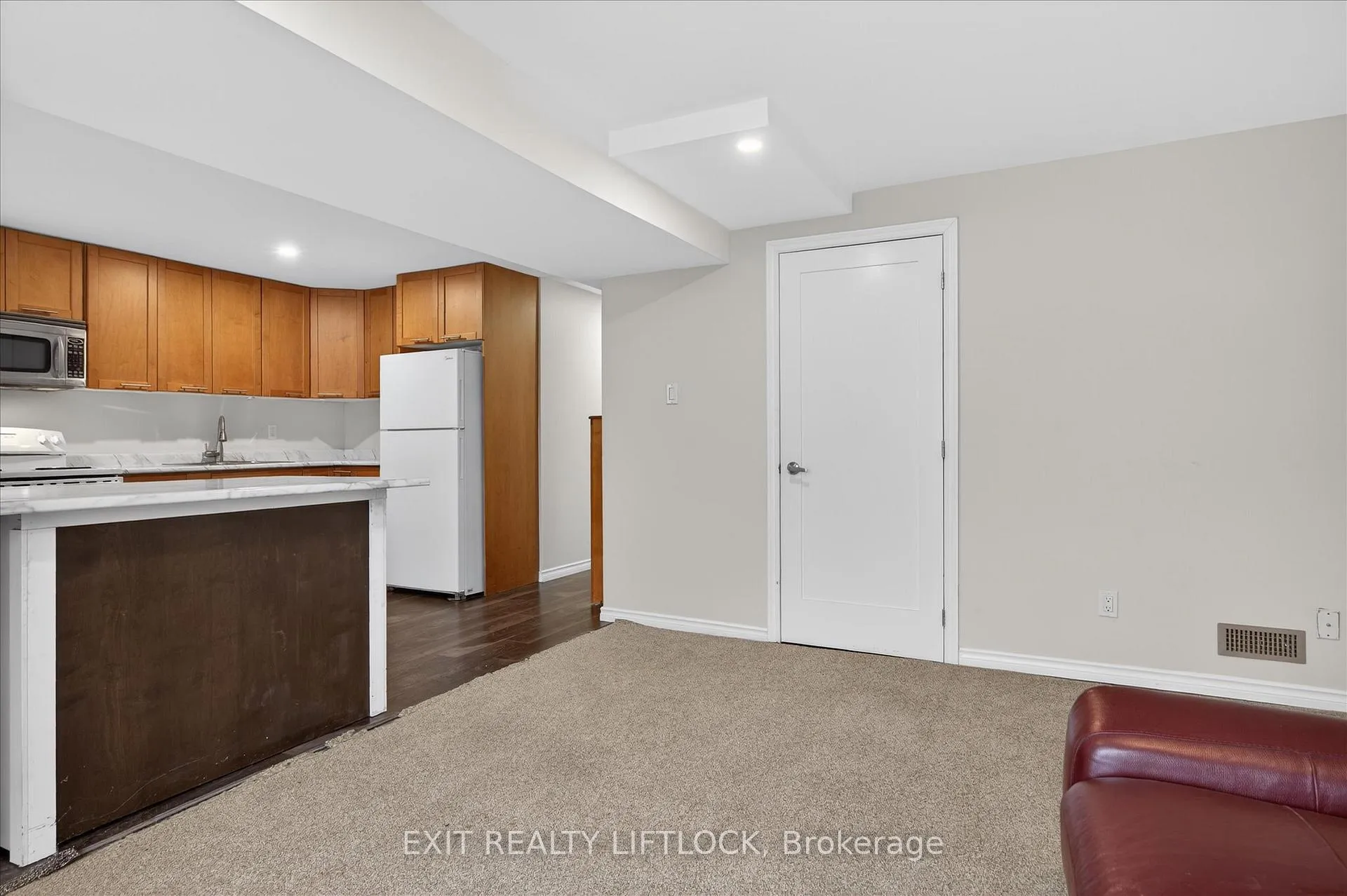 Photo 35 of 1344 Tudor Crescent, Peterborough, Ashburnham Ward 4 — HOMEH