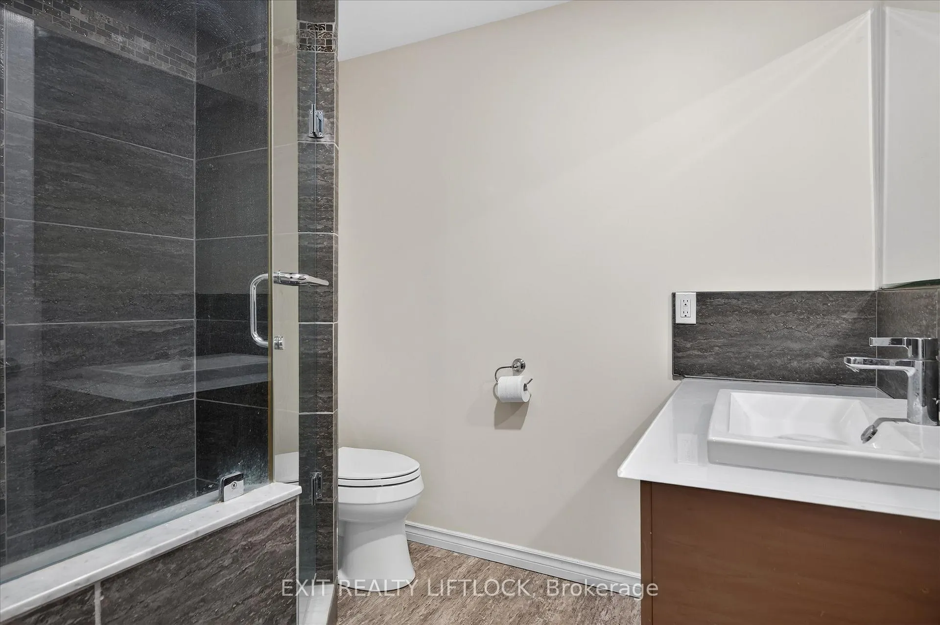 Photo 42 of 1344 Tudor Crescent, Peterborough, Ashburnham Ward 4 — HOMEH