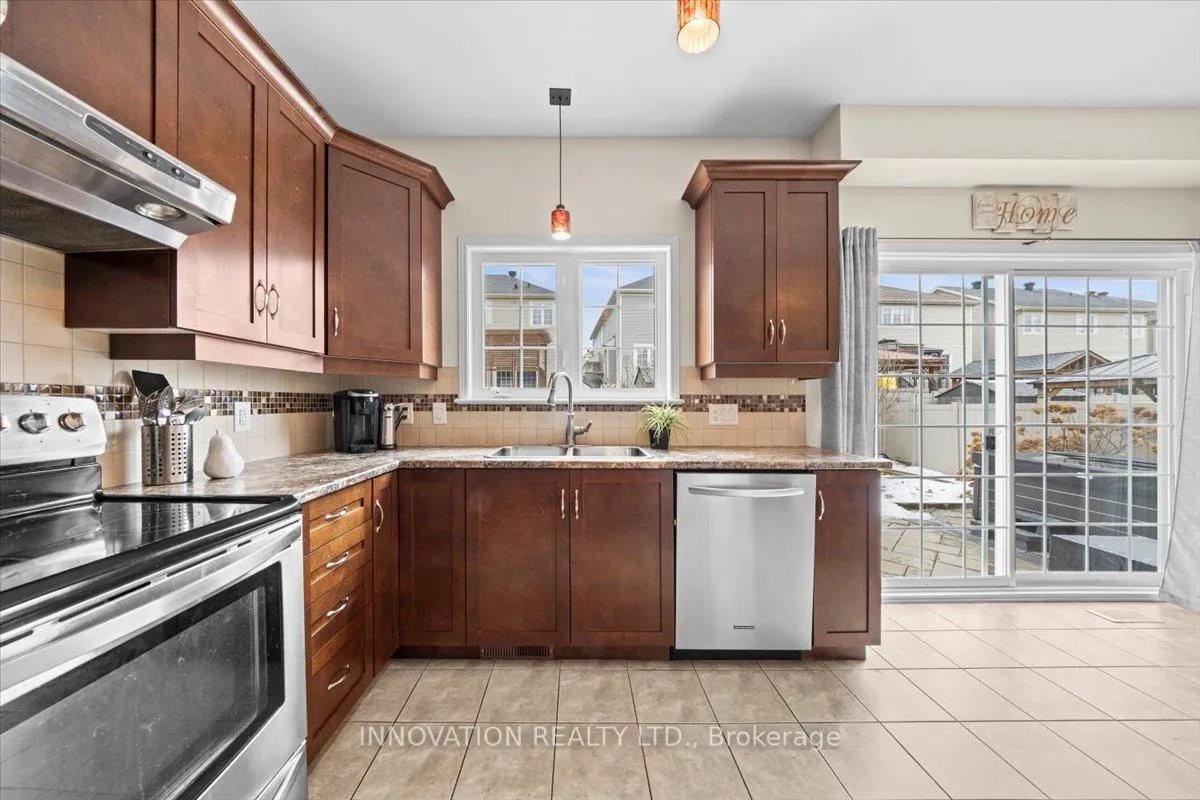 Photo 9 of 175 Chenoa Way, Ottawa, Barrhaven - Stonebridge — HOMEH